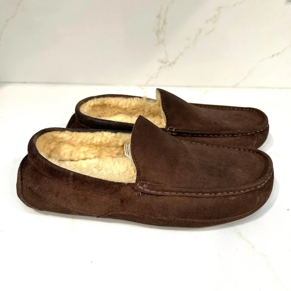 UGG Ascott Slippers, brown suede, size 11